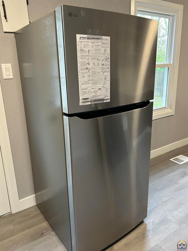 3418 SW Clare Ave, Topeka, KS 66611 - photo 4