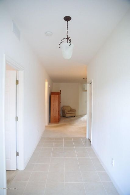 Foyer/entry