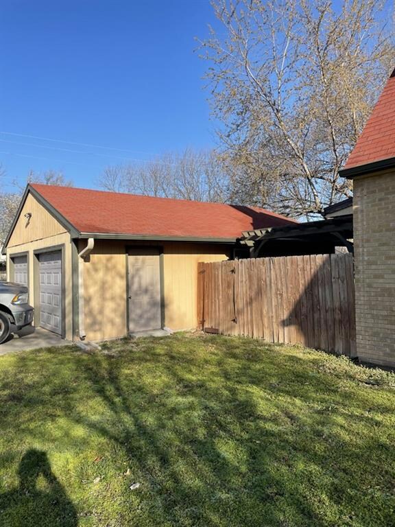 2919 Clark Ave, Parsons, KS 67357 - photo 2