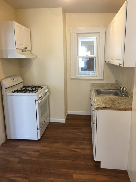 15 Loring St unit 1, Lawrence, MA 01843 - photo 2