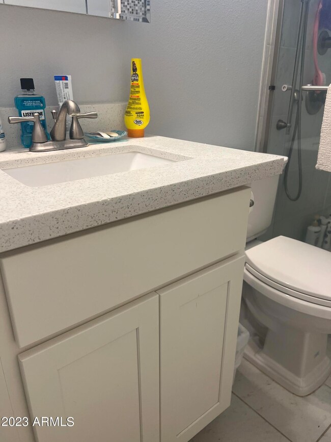 1172 Bathroom 2