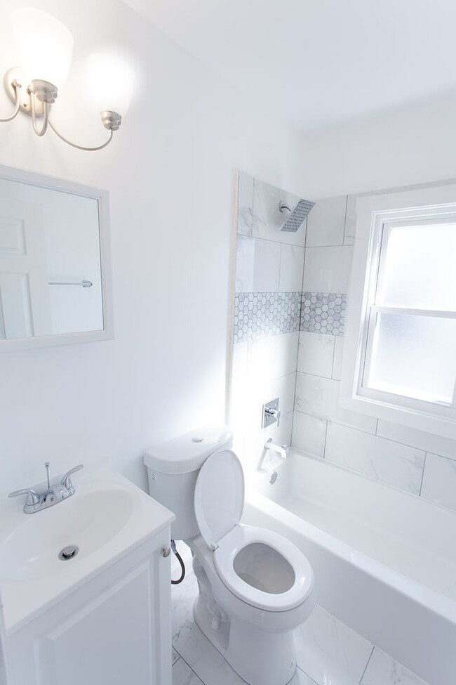 18324 Burnham Ave unit 2, Lansing, IL 60438 - photo 5