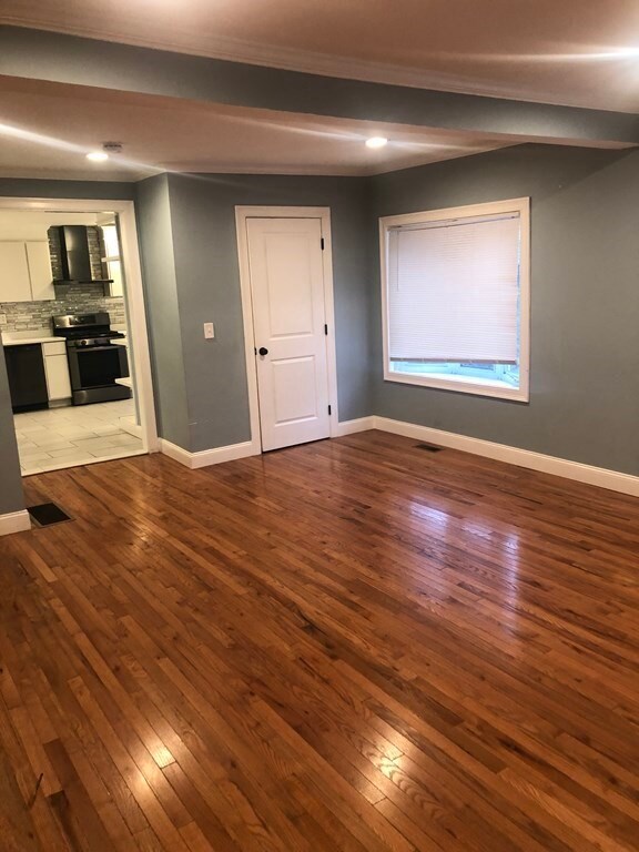 3 Mason Ct, Worcester, MA 01610 - photo 3