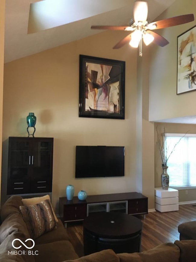 7569 Cherryhill Dr, Indianapolis, IN 46254 - photo 3