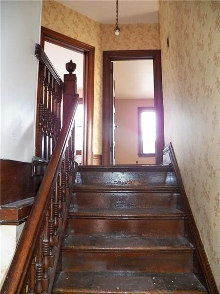 Stairs to Top Unit
