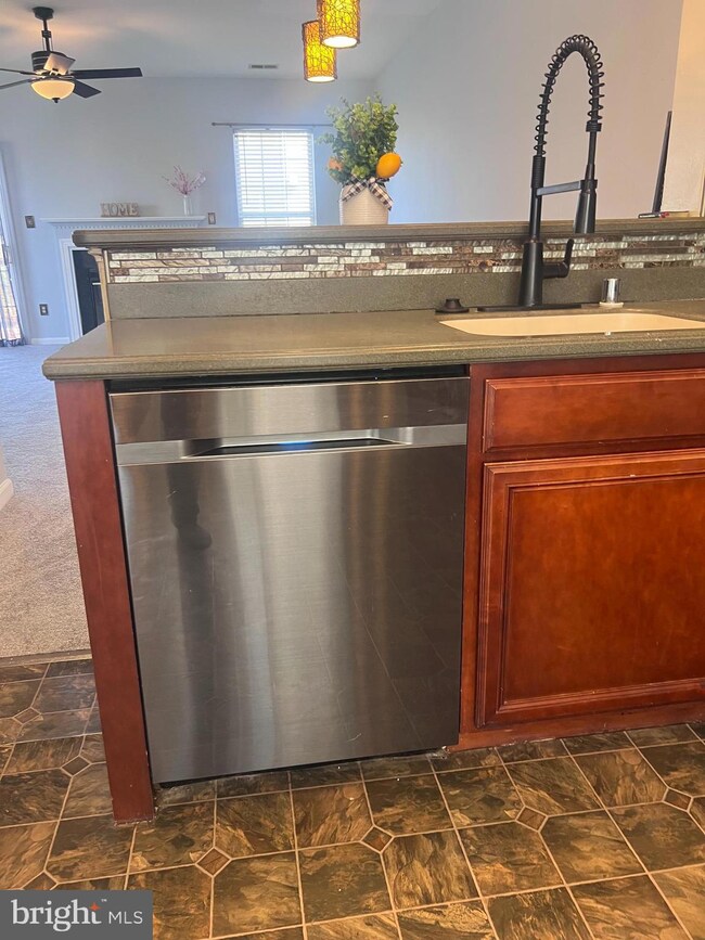 2506 Revere Ct, Crofton, MD 21114 - photo 4