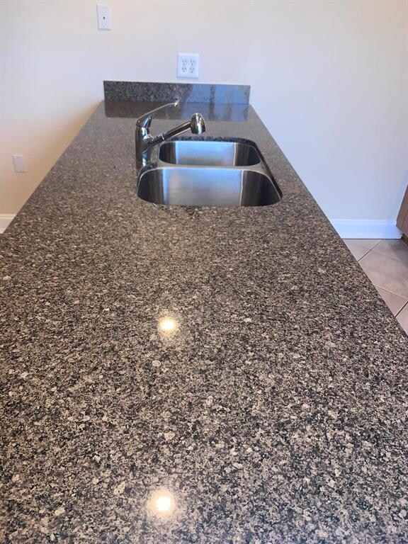 1126 countertop bar