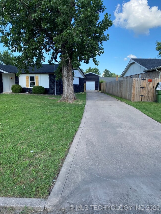 3111 S 210th East Ave, Broken Arrow, OK 74014 - photo 6