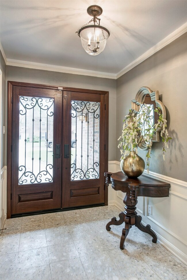 13923 Perthshire Rd, Houston, TX 77079 - photo 2