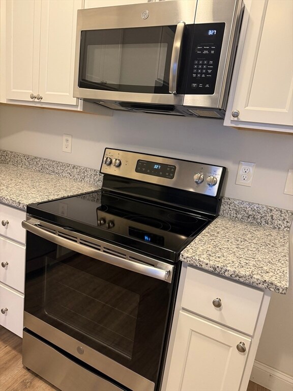 27 W Water St unit 401, Wakefield, MA 01880 - photo 4