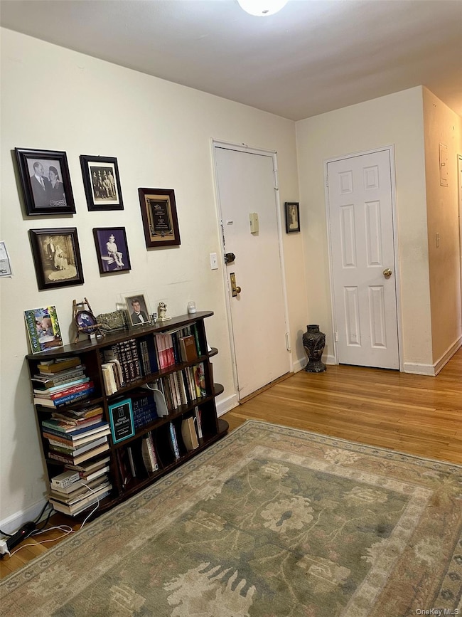 11 Wooleys Ln E unit 3A, Great Neck, NY 11021 - photo 5