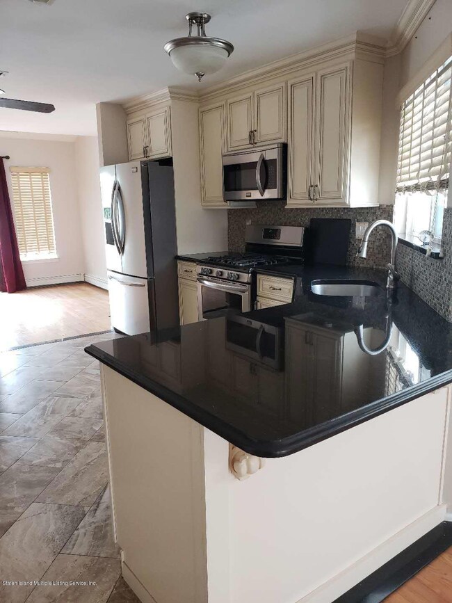 6781 Hylan Blvd, Staten Island, NY 10309 - photo 6