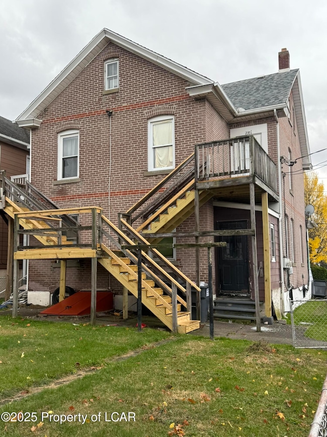 235 Allen St, West Hazleton, PA 18202 - photo 3