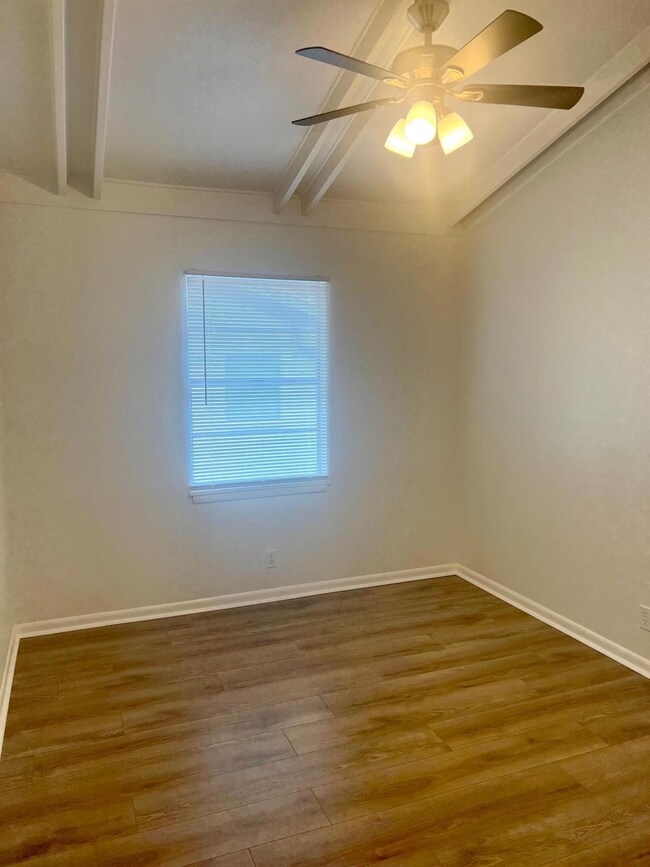 1019 Star St, Denison, TX 75020 - photo 5