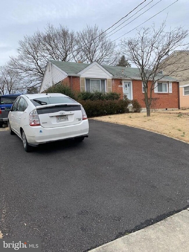 12710 Hathaway Dr, Silver Spring, MD 20906 - photo 3