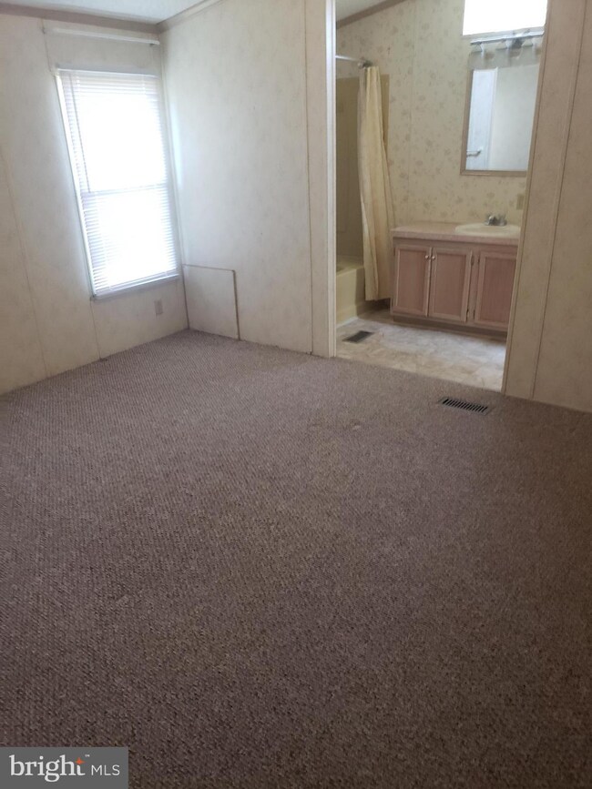 17357 Goddards Ln, Piney Point, MD 20674 - photo 3