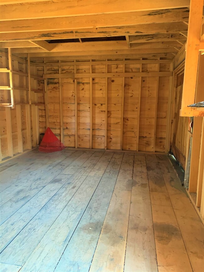 Spacious shed for your yard tools