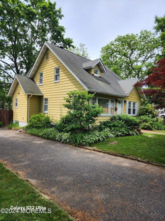 8 Flomar Ave, Leonardo, NJ 07737 - photo 2