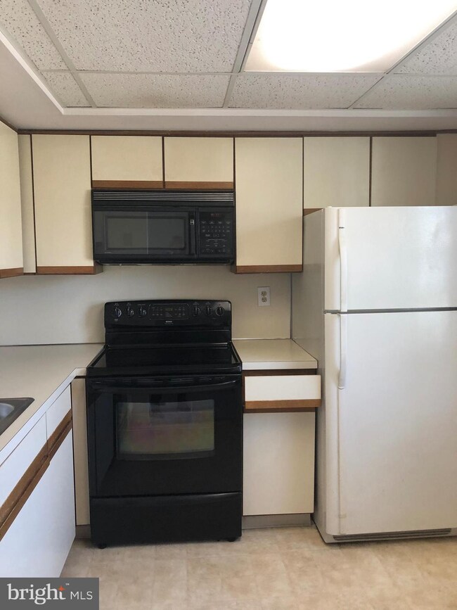 1404 Steamboat Station unit 1404, Southampton, PA 18966 - photo 6