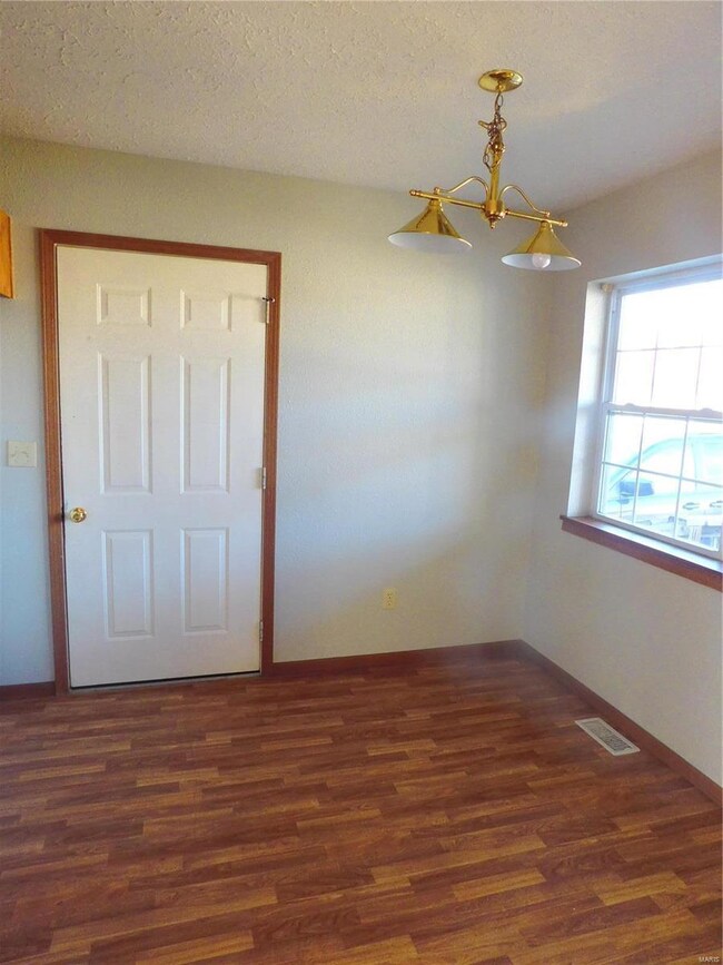 13625 Tassel Rd, Saint Robert, MO 65584 - photo 5