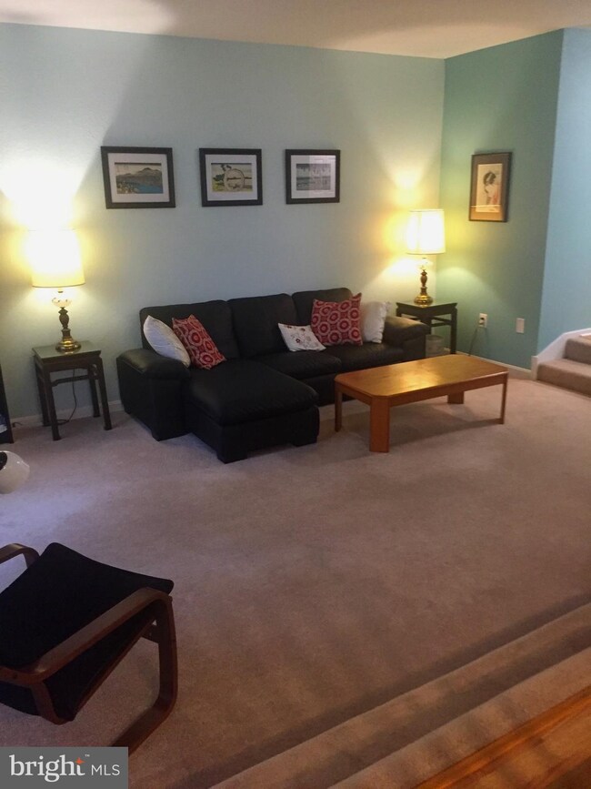 1648 Parkcrest Cir unit 100, Reston, VA 20190 - photo 3