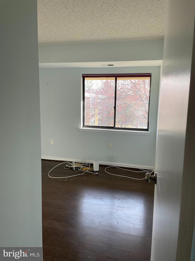 The Pines of Leisure World unit 1404, Silver Spring, MD 20906 - photo 5