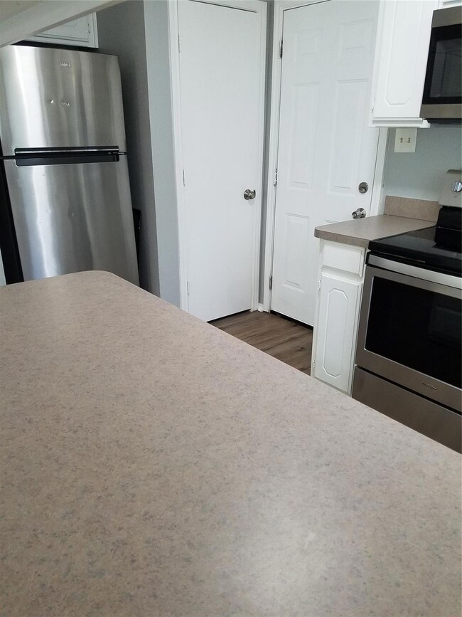 2104 & 201 Lucas & Joyce St, Weatherford, TX 76085 - photo 6