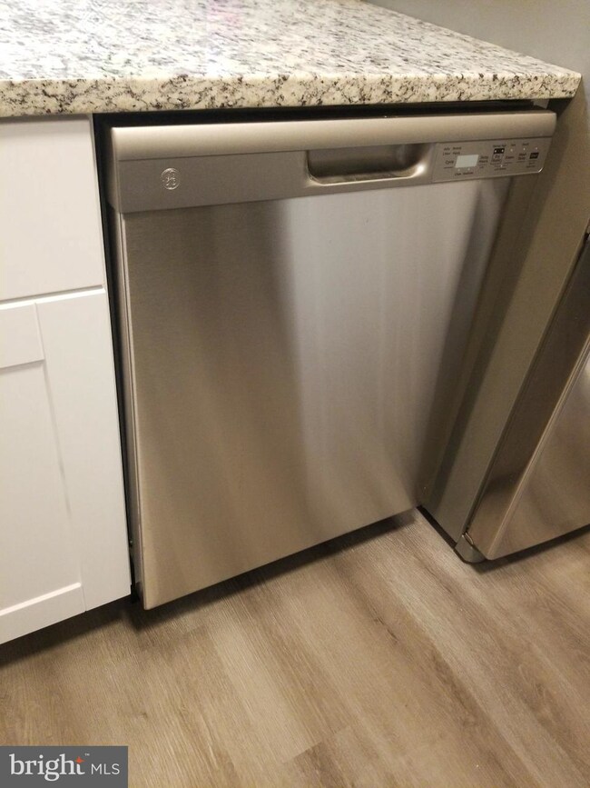 2205 Dawn Ln, Temple Hills, MD 20748 - photo 6