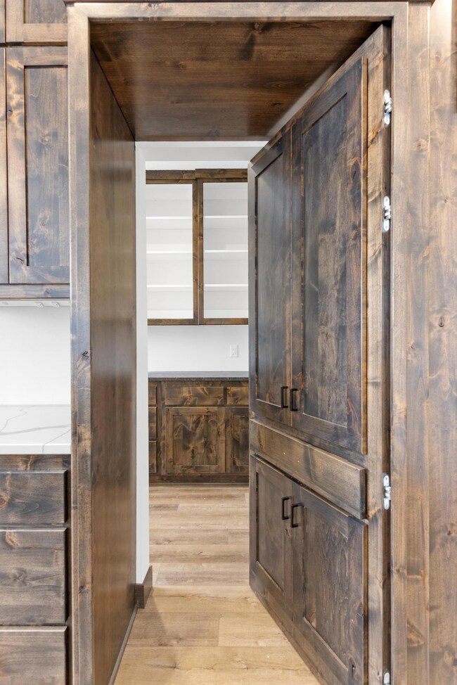 10532 Eagle Cir NW, Minneapolis, MN 55433 - photo 7