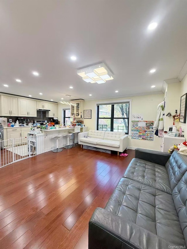 196-36 67th Ave unit 1, Fresh Meadows, NY 11365 - photo 4