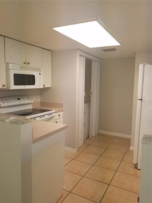 871 Orchid Dr, Davenport, FL 33897 - photo 7