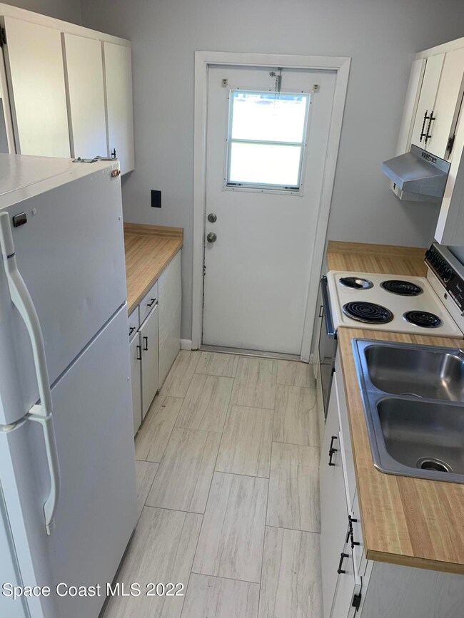 123 Pineda St, Cocoa, FL 32922 - photo 6