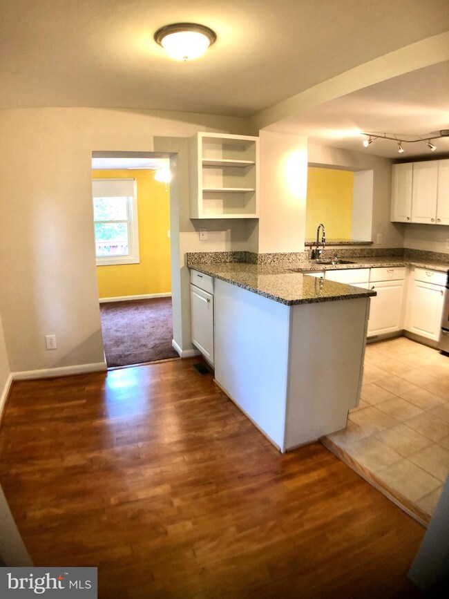 2820 Fort Dr, Alexandria, VA 22303 - photo 7