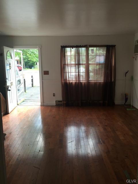 33 Armour Ct, Allentown, PA 18103 - photo 2