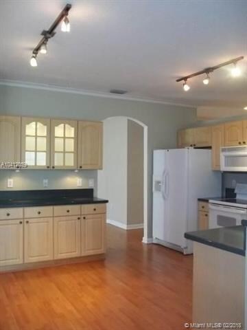 4417 NW 109th Ct, Doral, FL 33178 - photo 3