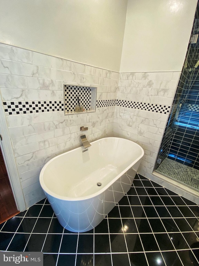 2737 Valley Park Dr, Baltimore, MD 21209 - photo 7