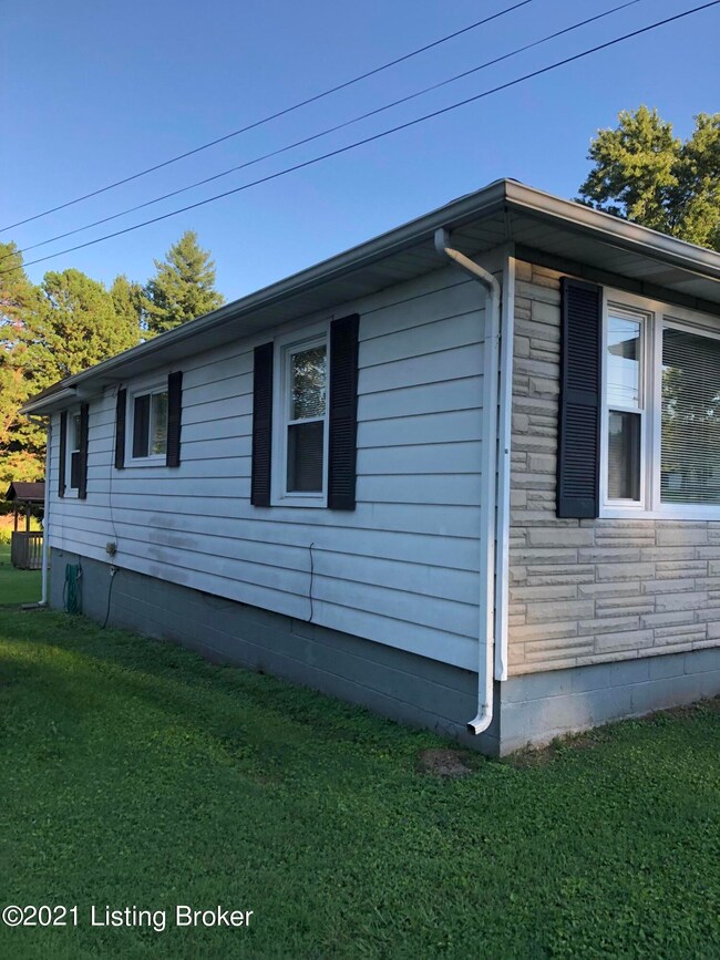 996 Church St, Lebanon Junction, KY 40150 - photo 5