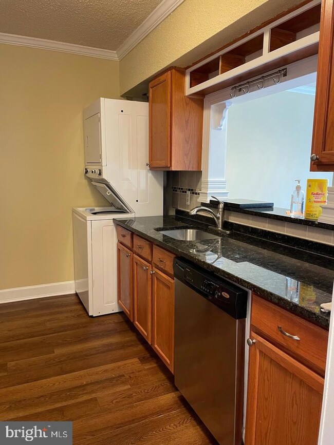 Skyline Square North and South unit 2102N, Baileys Crossroads, VA 22041 - photo 3