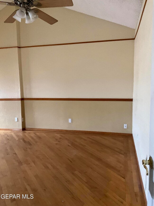 228 Sunnyview Place, El Paso, TX 79915 - photo 7