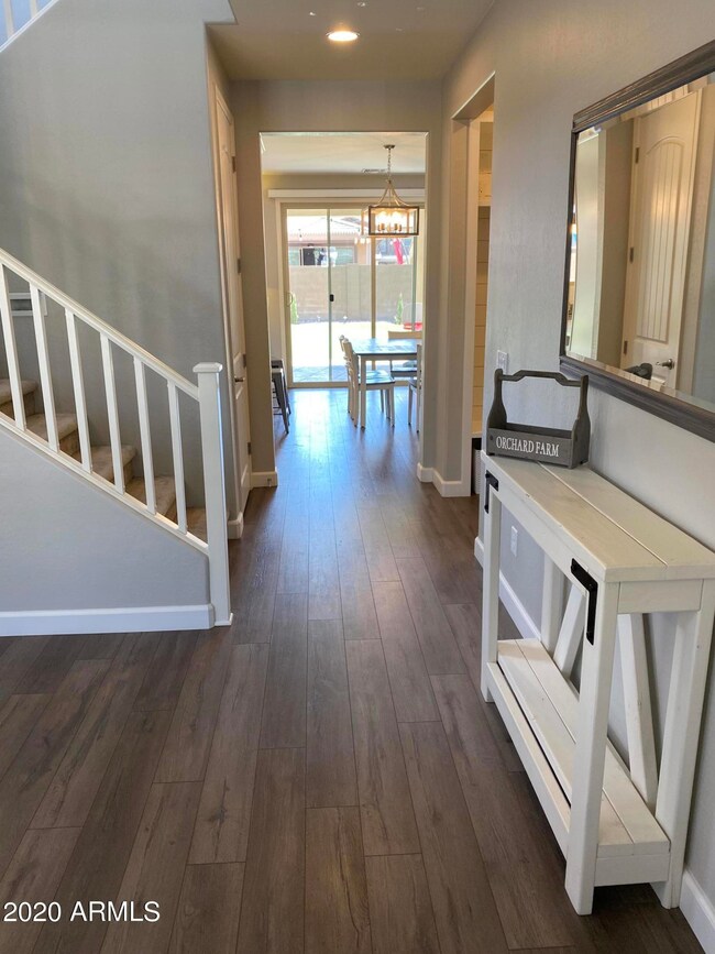 10561 E Durant Dr, Mesa, AZ 85212