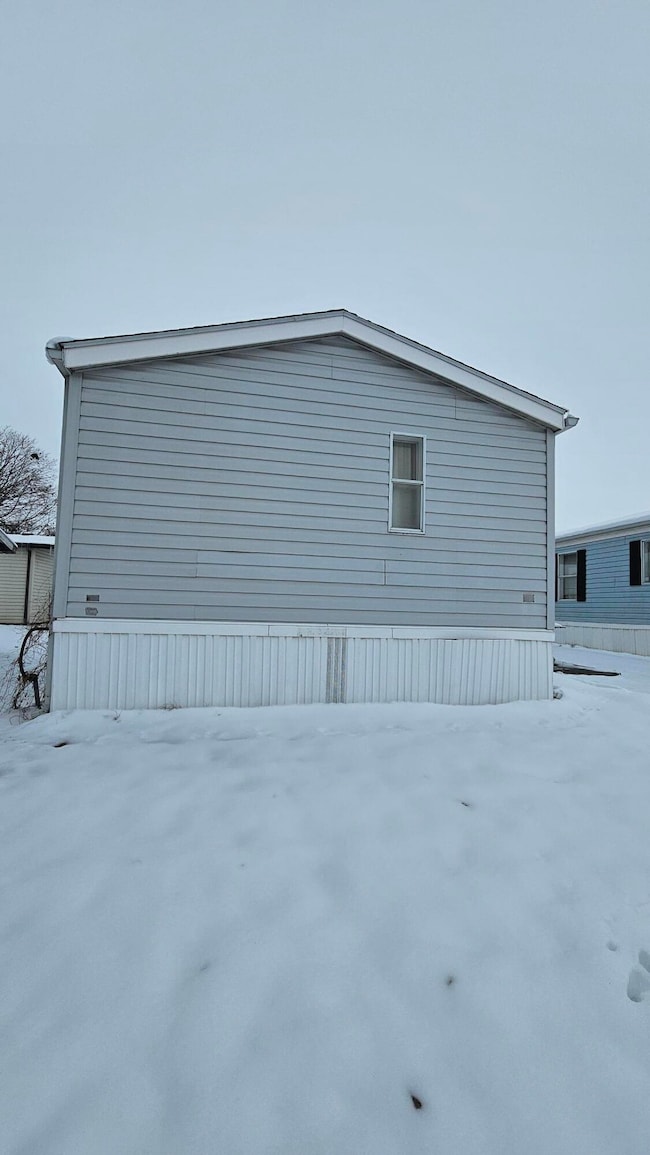 512 E 2nd St, Wilton, IA 52778 - photo 4