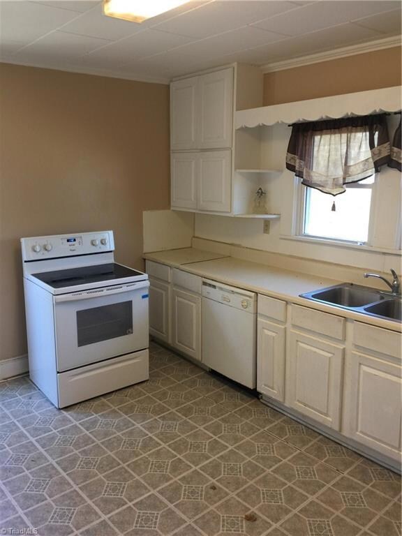 528 Columbia Ave, Ramseur, NC 27316 - photo 5