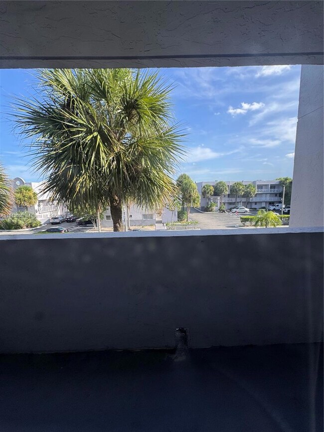 2740 W 76th St unit 202, Hialeah, FL 33016 - photo 7