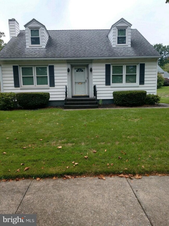 742 Cocoa Ave, Hershey, PA 17033 - photo 2