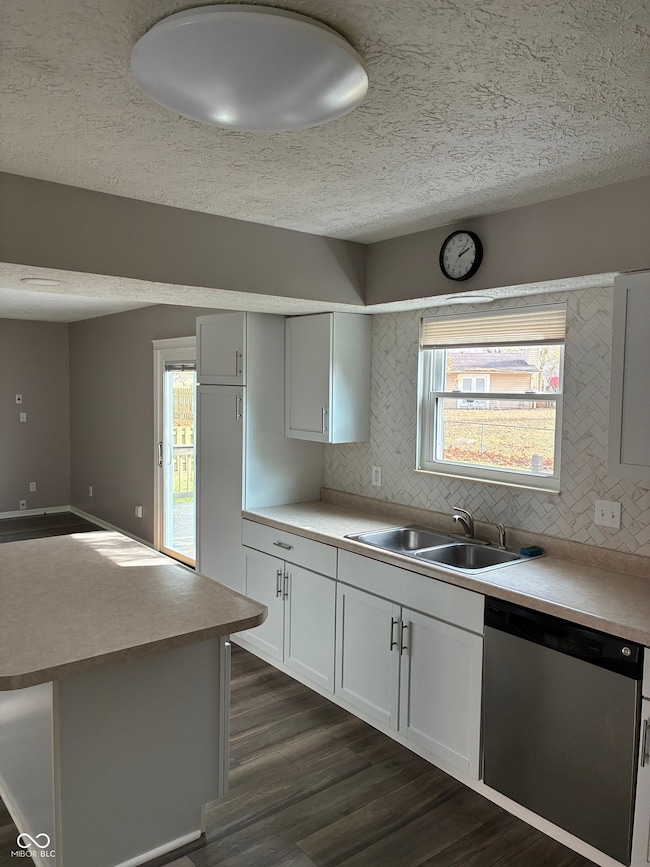 7687 Madden Ln, Fishers, IN 46038 - photo 5