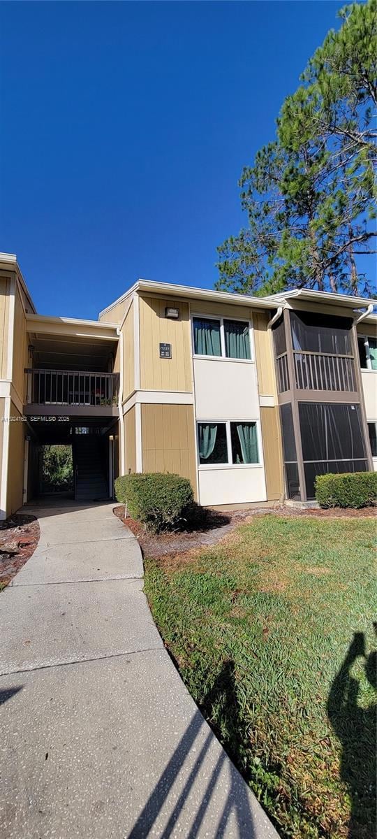 13285 Arbor Pointe Cir unit 201, Tampa, FL 33617 - photo 2