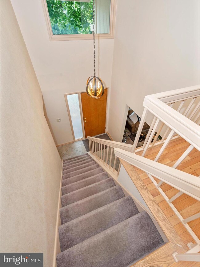 9 Bethany Ct, Montgomery Village, MD 20886 - photo 3