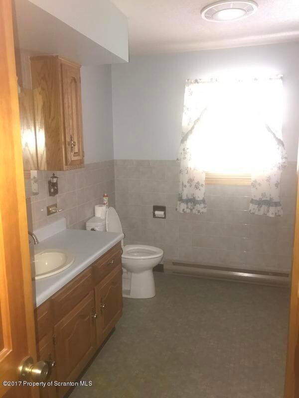 78 W Palm St, Olyphant, PA 18447 - photo 7