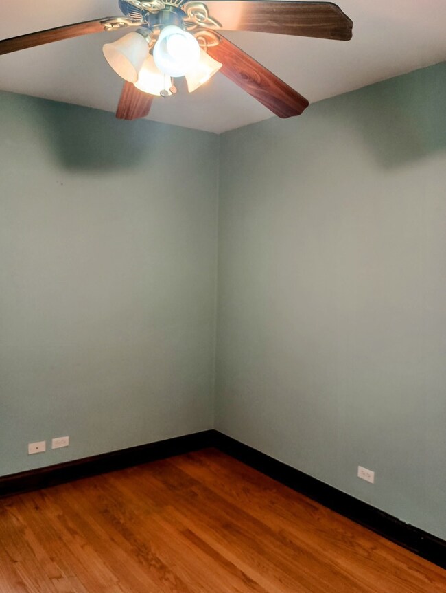 2018 Waverly Place, Waukegan, IL 60085 - photo 3