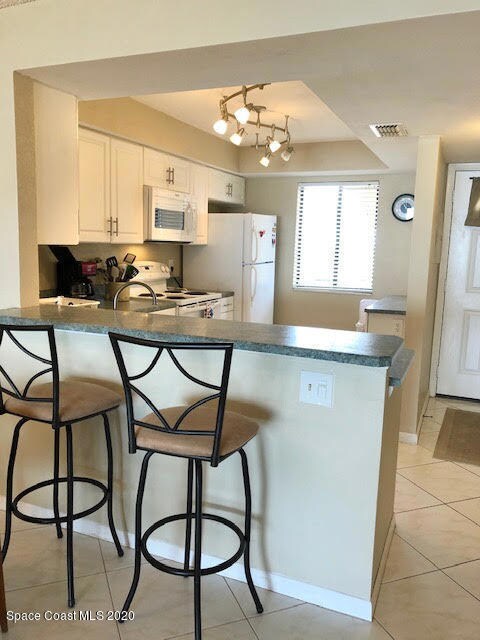 H Kitchen View